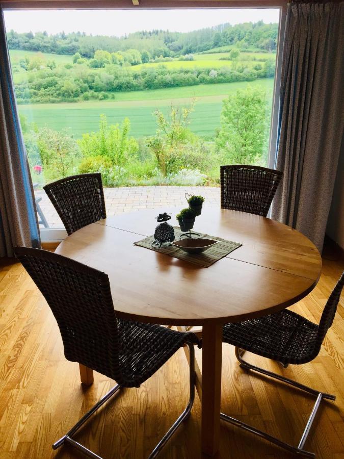 Idyllisch Wohnen Im Weserbergland - Bungalow Mit Phantastischer Aussicht Fuer 4 Personen Polle Esterno foto